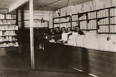 Fürst buttons factory "Merkur"
Left - Isak Fürst, on the right - Aba Fürst (the owners)  
