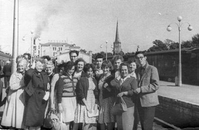 At Balti jaam (railway station) in 1962
Farewell to Mark Rybak, who is leaving to study in Moscow University.
Left to right: Margarete (Grete) Elian, Ida Schapiro (Usvanski), Raja Drabkin (Feinstein), Avigail Razkovski (Levitin), Gesse Seidelson (Saltsman), Aleksandr Kan, Olga Kan (Kan), Rina Holm (Luvistsuk, nee Serman), Jusef Luvistsuk, Beata Rosenblum (Gens), Anatoli Gorbunov, Ruth Rybak (Goldman), Tamara Ditman, Mark Rybak
