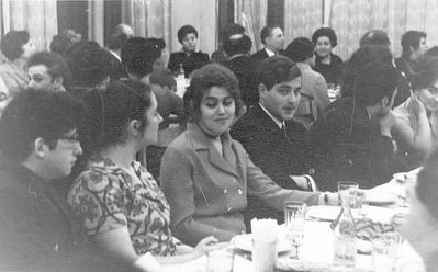 1971 - Tallinn youth at J. Schaikevitsch 50th jubilee after performance of "Anne Frank" - 3/1971
Left to right: Ruben (Rudik) Murschak, Alla Kipnis (Jakobson), Larisa Rabinovitsch (Kogan), Leo Kitt
