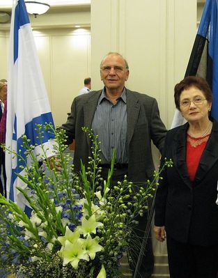 8
Lev (1940-2018) and Julia Beilinson
