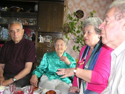 2007 - Meeting Viljandi seniors ("The warm house" program) - 21-6-2007
Left to right: Elias Blumberg, Eva Ganicheva, Rita Blumberg (WIZO), Misha Migdal
