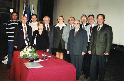 2003 - Jewish Community Council
Left to right.
Ron Luvištšuk, Michail Gerschovitsch, Aleksandr Spivak, Cila Laud, Hanon Barabaner,  Irina Kipjatkova, Gennadi Gramberg, Wulf Susan, Avi Dobrusch,  Aleksandr Dusman, Armir Kulman
Keywords: [history]