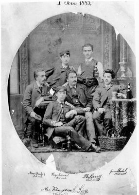 1885 - Limuwia (?) group of medical students
Keywords: Limuvia