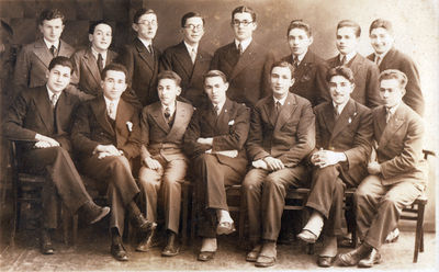 1930 I semester Tallinn
Left to right.
Top row:  ?, Nechemia Levanon (Levitan), Issai Levin, ?, ?, ?, ?, ?
Bottom row: David Bakscht, ?, Leo (Moritz) Ginovker, ?, ?, ?, ?
