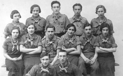 Plugat "Jehuda Maccabi" 24/4/1934
Left to right.
Top row: Zipora Auman, Resi Goldmann (Wasserman), Njuma Levanon (Levitan), Gutti Reichman, Frida Schats
Middle row: Haja Mullat (Haitin), Sara Schats, Monze Gerschanovitsch, Njusa Passov, Bubi Lipavsky, Riva Itzoch (small)
Bottom row: Jossi Mesnikov ("Kazabi"), Zeev (Vulja) Schats 
