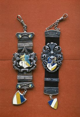 Hasmonea (left) and Limuvia (right) pendants
Keywords: [Limuvia]