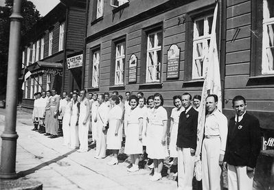 1939 - II Estonian games - in front of Bialik society club at Narva mnt.
