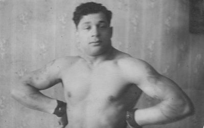 Max Oley (1903-1941 [img]http://muuseum.jewish.ee/md.gif[/img])
Estonian champion in 1931. Light middleweight. 
3 times participated in the Estonian team.
Murdered by Nazzis in 1941 in Tallinn.
