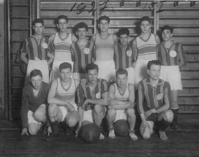 Maccabi team 15/1/1927
Left to right.
Standing:
Sitting:
