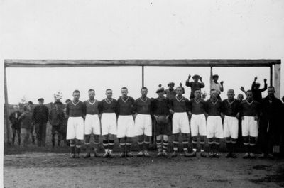 Jews in Tartu Olympia football team - 1932
The goalkeeper in the middle - Mikson ("the famous" estonian nazi), on right from him - Josef Pakkin
