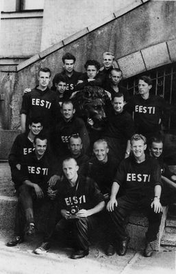 Estonian football team
Top left - Jossi Pakin. In the middle left - Boris Pakin.
Details unknown
