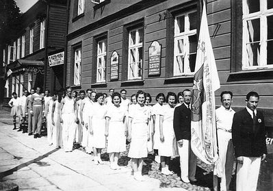 1939 - II Estonian games - in front of Bialik society club at Narva mnt.
