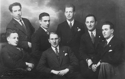 Vaad Maccabi - 1932
Left to right: Jakob Vigderhaus, Nissan (Mischa) Jesodi (Asnovitsch), Israel Itzoch, Leo Markovitsch, Schur, ?, Viktor Feigin
