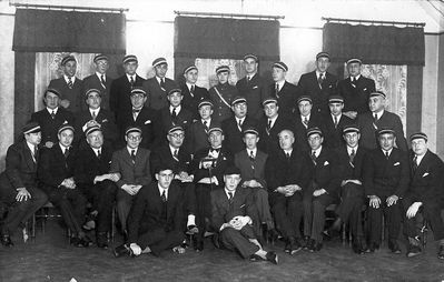 1934 - Limuvia - December 1934
Left to right:
Top row: ?, Saja (Sergei) Levin, ?, Boris Levin, ?, Ilja (Alja) Isrin, Josif Pakkin, ?, ?, ?
Second row (standing): ?, Tuch?, ?, ?,Alfred Klas, ?, ?, ?, ?, Itja Veiner 
Sitting: ?, ?, Max Klompus, ?, ?, ?, ?, ?, Ber Levin, ?, Moissei Serman, ?
Sitting on the floor: ?, Nosson Stark?
