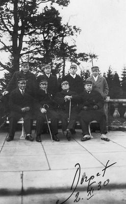 Limuvia 2/11/1930, Tartu
Left to right.
Sitting: Moissei Serman, Isak Braschinsky, Arnold Perlman, ?
Standing: ?, ?, ?, ?
