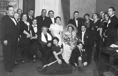 Scheberstein wedding - 2/12/1937 Tallinn in Jewish club at Suur Karja
Left to right
Standing - Jakov Fürst, ?, ?, Atzi Perelman (Fürst), ?, ?, ?, Abram Fürst, Mery Fürst, Isak Fürst, Rosi Fürst (Prensky), Rachil Stein (Fürst), Stein, ?, ?, ?
Sitting - Mina Scheberstein, Eva Ganitschev (Perelman), Mery Scheberstein (Fürst), Isak Fürst (boy), Anatoli Scheberstein 
