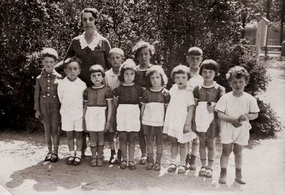 Tallinn - 1931. Kindergarten in Tallinn, 1931
Hait with children
Second from right - Dina Kuremaa (Naimark)
Keywords: [K] [H]