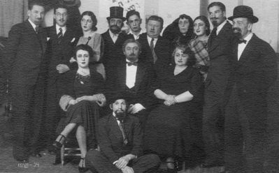 Pärnu "Achdut" theatre - 15/12/1934
Left to right
Bottom: Jascha Freiman
Sitting: Zenny Birnik, Schabtai Permand, Dr Levin
Standing: Mischa Fell, Abram Pavlovski, Riva Freiman, Mihhail (Meische) Grodinski, Boba Levin, Aba Klein, Mme Goldberg, Haja Mandelkorn, Abrascha Freiman, Gedalja Michelson  
Keywords: Achdut