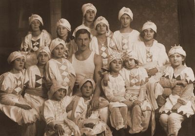 Tallinn - 1923. Jewish Gymnasium - 1923 - dance group
Left to right.
Standing: Hinzi Hoff, Bluma Gabovitsch, Ljala Beilinson (Pakkin), Sara Teitelbaum, Tanja Benenson, Prensky
Sitting in the middle: Rosa Raichman, Sara Buras, Riva Scher, Vladimir Sergeevich Utechin, Riva Ziegelman, Berta Raichman, Esther Frank
Bottom: Zenja Epstein, Minna Kitt
