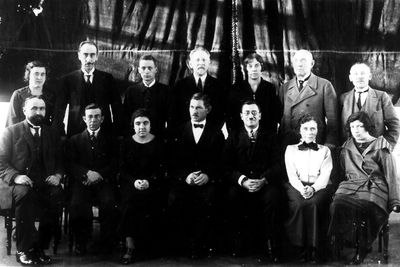 Tallinn - 1923 - Tallinn Jewish gymnasium teachers
Left to right.
Top row: Serafima Aleksandrovna Gildebrand-Gorbacheva (juniors, russian), Gurin (estonian teach?), Jevgeni Ivanovich Gildebrand (russian, literature), Georgi Gustavovich Geinrichs (physics), Anna Georgievna Polotebneva (chemistry), Weisman (estonian), Birge (drawing)
Bottom row: Gurevitsch  (cantor, singing), Zitomirski (hebrew, yiddish), ?, Sergei Utechin (gymnastics), Vidrin (the first director of the new Jewish school), Fanja Lvovna Agranovskaja-Friedlender (juniors, russian), Ella Vilenski 
