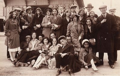 Tallinn - 1931. Jewish gymnasium - 16/6/1931 5th graduation - after graduation party in Kadriorg
Left to right.
Standing: Zenja Baran (Epstein), Isak Veidenbaum, Tauba (Totsi) Pakkin, Golubev (mathematics teacher), Riva Harhat, Sara Buras, Sara Schulklepper, Alter Rudnik, Basja Schats, Mischa Stark, Anja Girson (Rybak), Polja Schein (Rapoport) , Boris Judeikin, Riva Scher, Stella Schulklepper, Aron Tamarkin, Ruven (Robert) Scher
Sitting: Jossif Migdal, Dora Haitov, Jacov Gordon, Meri Jankelson, Army teacher, Emma Jakobson, Leo Ginovker, Nosson Stark, Frieda Zipukov 
