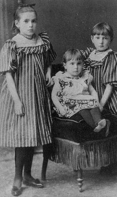 Chapkovski
Eugenia, Berta and Elsa Chapkovski
