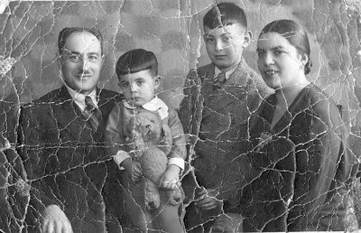 Birins - 1938 Pärnu
Left to right: David Birin, Gabi Birin, Leo Birin and Malka Birin (Stein). This picture was with David Birin through all his years in labour camps at time of soviet deportation.
