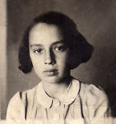 Inna Teplitski (Brashinsky) in Kilmezh 1944
