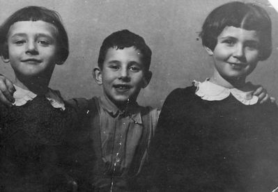 Ferdman
Left to right. Etta Ferdman, Gabriel Manoim, Gitta Fefer (Sinder) 
