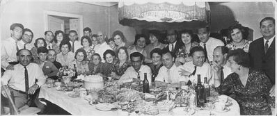 David Gerschanovitsch visit to Tallinn from Israel
Left to right.
Sitting: Jacov Gerschanovitsch, Gideon Vesset, Jeremy Vesset, Hilda Selmet (Aronovitsch), ?, ?, Basja Meiertal (Schneberg), Ester Koslovski, David Gerschanovitsch, Sonja Vesset (Koslovski), Hone Aronovitsch, Isak Meiertal, ?, Rahel Koslovski
Standing: Avi Dobrusch, Paul Meiertal, Hinde (Hinzi) Gerschanovitsch, Jascha Koslovski, Alia Dobrusch, Rafael Bam, Hessi Koslovski (behind), Hena Aronovitsch, Faivi Aronovitsch, Jakov Aronovitsch, Rola ?, Zenja ? (Koslovski), Miriam Dobrusch (Meiertal), Raja Bam (Koslovski), Jascha Aronovitsch, Marina Melamed (Meiertal), Herman Meiertal, Anja Aronovitsch (Eidelkind), Markus Koslovski  
