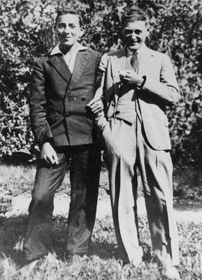 Josif Ginovker (right) with Aron Tamarkin - 5.08.1929
Keywords: [T]