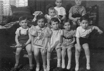 Ruth Migdal birthday ~ 1936
Left to right.
First row: Scharl Feigin, Ruth Migdal (Levin), Aviva Citron (Minkov), Hanni Usvanski, Lipelis?
In the back: Lev Judeikin, ?
