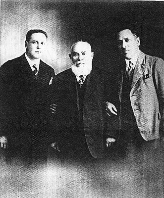 Judeikins
Benjamin Mordechai Judeikin, one of the founders of the Võru Jewish community, with his sons - Izhak, who left for Ireland (right) and Lev Mordechai (Leopold) who was killed by nazis in Riga (left)
