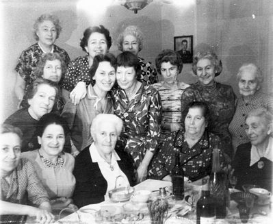 Minna Hasak's  85th birthday - 18/5/1963, Tallinn, Faelmani 32/13  (Photo: I. Sundelevitsh)
Left to right
Top row: Tsilla Manoim (Hasak), Faina Golubov, Lena Manoim
Second row: Manja Vaskin, Ljuba Grinstan (Starisko),  Anna Klas (Gurevitsch), Anna Ekston (Epstein), ?, Rebecca (Raja) Sundelevitsch (Hasak), Anna Amitan (Rochlin)
Bottom row: Zina Markovitsch, Basse Meiertal (Schneeberg), Minna Hasak (Grinstan), Ester Koslovski, M-me Strasch

Keywords: [S] [H] [A] [E] [S] [M] [V] [R]