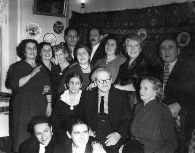 Nechama Kaplan's jubilee - 1961 Tallinn
Left to right
On top: ?, ?
Second from top: ?, ?, Hana Perlman (Kaplan), ?, ?, ?, ?
Second from bottom: ?, ?, Nechama Kaplan (Perlvesker?)
At bottom: ?, ? 
