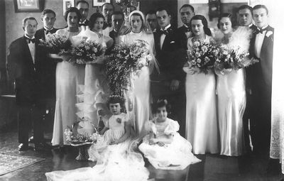 1934 - Anna and Eduard Klas wedding - 1934 Tallinn synagogue at Makri
Klass family. From left to right: Fred Klas-Glass; Herman Meiertal; Anna Stein (Migdal); ?; Jamima Rom (Gurevitsch); ?; Isi Goldmann; Anna Klas (Gurevitsch); ?; Eduard Klas; ?; Irene Fallstein (Klas-Glass); Ruth Rybak (Goldmann); ?; Leopold Klas-Glass.
Girls: Rachel Zivjan; Frida Kosotsky 
Keywords: [M] [S] [R] [G] [F] [Z] [K] [weddings]