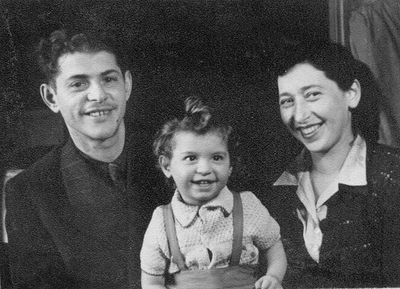 Koslovski
Jacov, Riva and Gessi Koslovski
