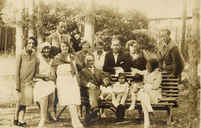 Kropmans, Schapiro families
Left to right.
First row: Sima Arlosoroff (Rubin), Olja Rubin (Schapiro)?, Ida Schapiro (Usvanski), Jacov Rubin, Nava Arlosoroff, Gina Kropman?, Ruth Rubin?
Second row: Heiman Rubin, Genja Rubin, Tsila Kropman (Schapiro), Gabriel Schapiro, ?, Shaul Arlosoroff
