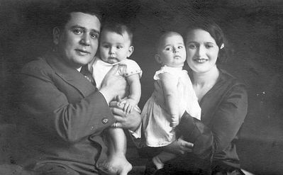 Lutrins 25/11/1931
Left to right: Benjamin Lutrin, Herz Lutrin, Goldi  (Lutrin), Edith Gelb (Lutrin) 
