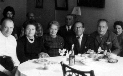 Levin family (Valga) 1965
Left to right: Movscha, Dussi, Sonja, Abram, Chemi Levin when Dussi and Abram came to visit from Israel in 1965
