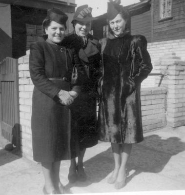 Maisel sisters - 1940
