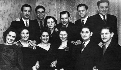 Meiertal, Aronovitsch families
Left to right.
Top: Jakov Aronovitsch, Paul (Pessah) Meiertal, Miriam Dobrusch (Meiertal), Herman (Hirsch) Meiertal, Hone Aronovitsch, Isaak Meiertal
Bottom: Zenny Schwartz (Aronovitsch), Sonja Vesset (Koslovski), Mery Smolenski (Koslovski), Raja Bam (Koslovski),  Koslovski,  Koslovski
Keywords: [A] [V] [S] [B]