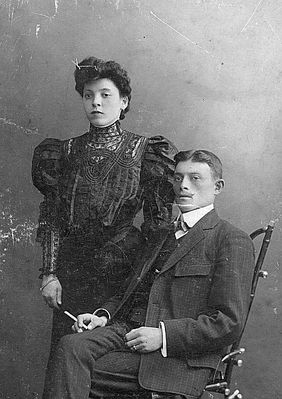 Minkov Samuil and Olga Minkov (Pachman) in 1908
Samuil Minkov was the owner of the sawmill in Narva
