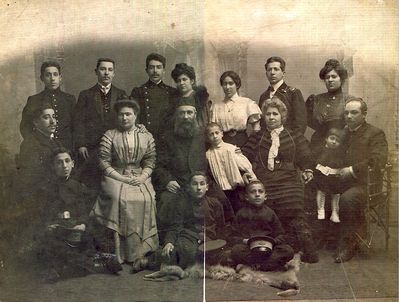 Oisermann family
Left to right
Standing:   Zemach;  Ytzchak;  Gr.Model; Haya (Anna) Model (Oyzerman);  Pesia (Pasha);  Faive; Tsipa-Matla (Zina) Ginzburg (Oyzerman)
Sitting:        Eliyahu; Ester (Nastia) Oyzerman (Rosenberg); Schmuel; Matys; Rachel  Oyzerman (Bartelstein); Slomo (Monia) Ginzburg; Asher (Oskar) Ginzburg
At bottom:  Girsch; Berl; Jacob

