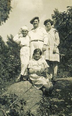 Perez Scherman with family
Left to right: Aizik (Adolf) Scherman, Perez Scherman, Sara  (Scherman)
Sitting: Pauline Scherman (Schami?) 
