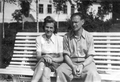  David and Helga Rybak around 1947
David Rybak (1908-1956) and Helga Rybak (?) (1922-1995)

