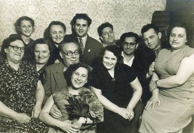 Lutrin, Scherman etc
Left to right.
At bottom: Avigail (Gaya) Lutrin (Scherman)
Middle row: Sonya Scherman (Strasch), Gita Jakobson (Lutrin), Rafael Jakobson, Edith Lutrin (?), Lyuba Janovski (Scherman)
Top row: Ira Janovski, ?, Herz Lutrin, Aleksandr (Alik) Jakobson, Hirsch Scherman, Mischa Janovski
Keywords: [unknown]