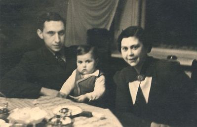 Goldberg family - all perished in Shoah (Riga)
Leib Goldberg, Reizl (Roza) Goldberg (Pakin) and their daugther Taiba (born 1935)
