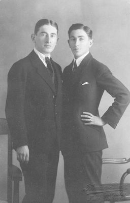 Rogovski brothers
Josif (left) and Benno Rogovski
