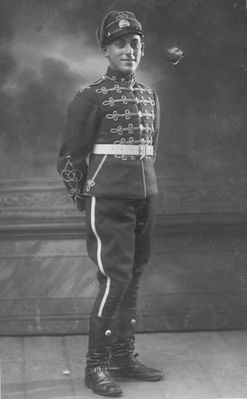 Schapiro Tsemach in the Estonian army (cavalery)
